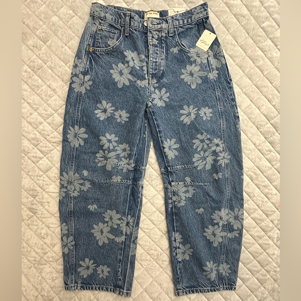 Good Luck barrel flower print jeans - Picture 2 of 6